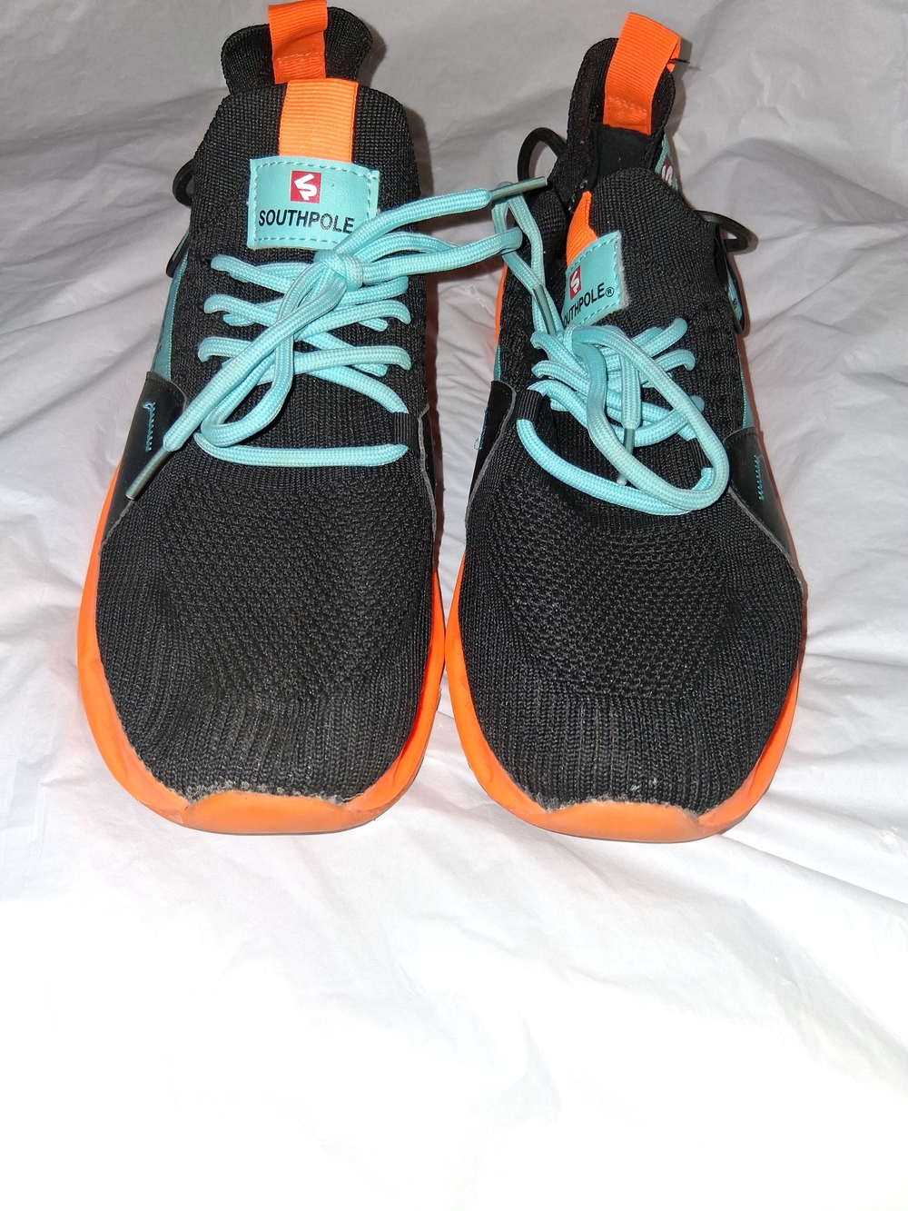 Southpole Men’s Black Athletic Shoes with Orange Sole and Aqua Laces